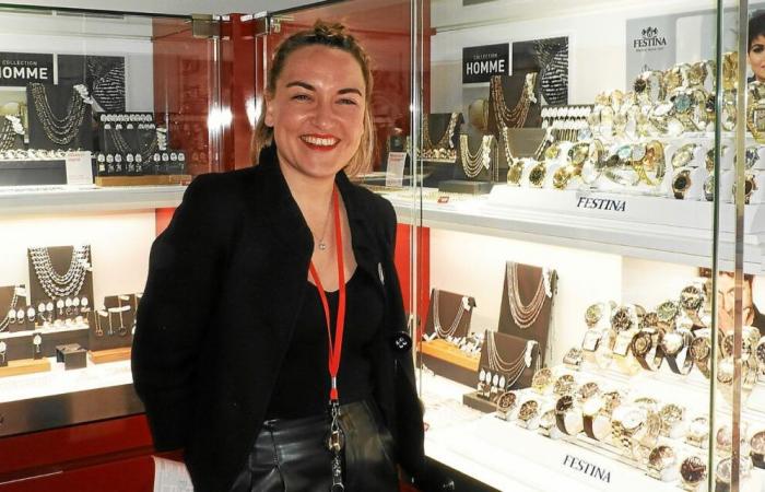 In Vannes, the Histoire d’or jewelry store, a real red jewel, opened on rue du Mené