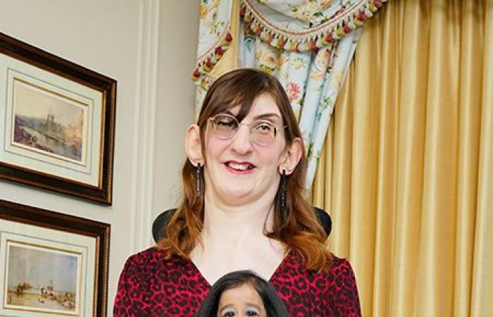 Tallest and shortest women meet in London to celebrate GWR Day 2024 with ‘Iconic’ afternoon tea