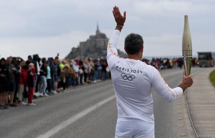 “I estimate it between 20 and 25,000 euros.” Bearer of the Olympic flame, he sells his Paris 2024 torch at auction