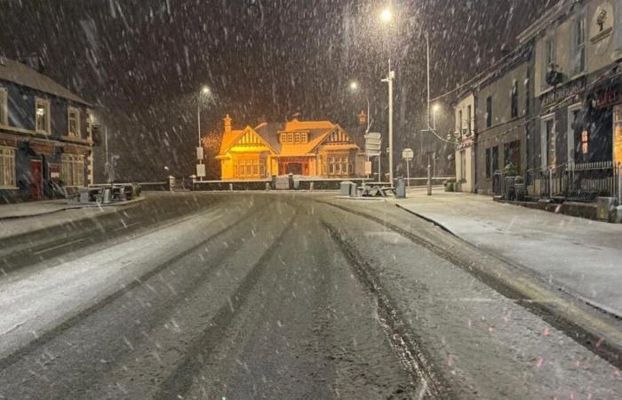 ‘Treacherous conditions’ as snow falls in south, west