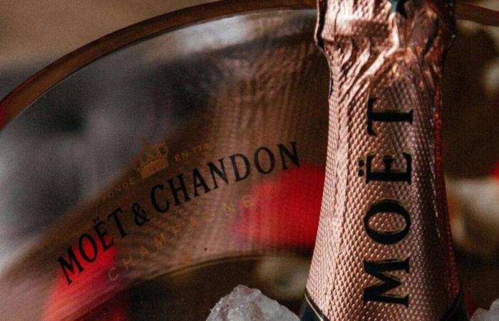 The imperial rosé champagne from Moët & Chandon is at a low price at E.Leclerc