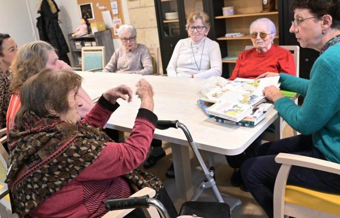 “Care through books”: when nursing home residents work on their memory thanks to bibliotherapy