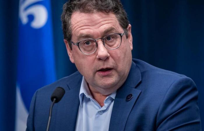 Mr. Drainville wants his own ranking of schools in Quebec: parents want teachers in our classes