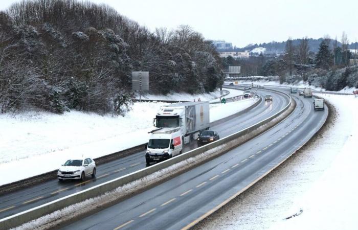 the A84 motorway closed in places between Caen and Rennes