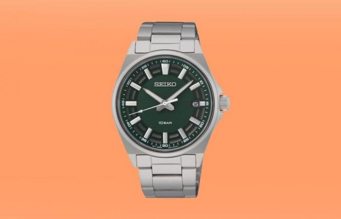 This Seiko steel watch is taking advantage of a crazy promotion at Amazon for Black Friday