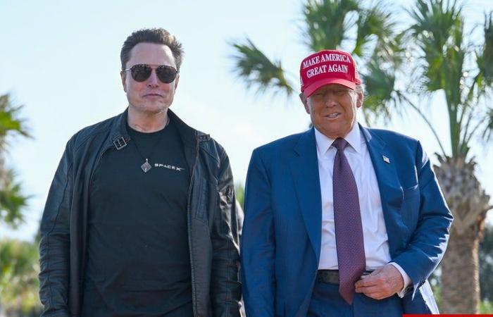 Elon Musk Shades Jeff Bezos for Supposedly Saying Trump Would Lose Election