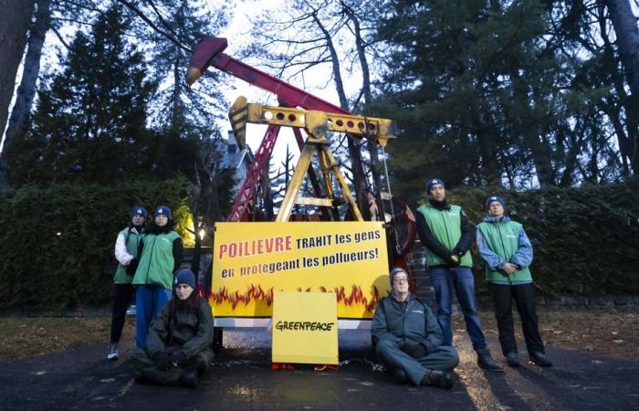 Climate change | Pierre Poilievre targeted by environmental activists