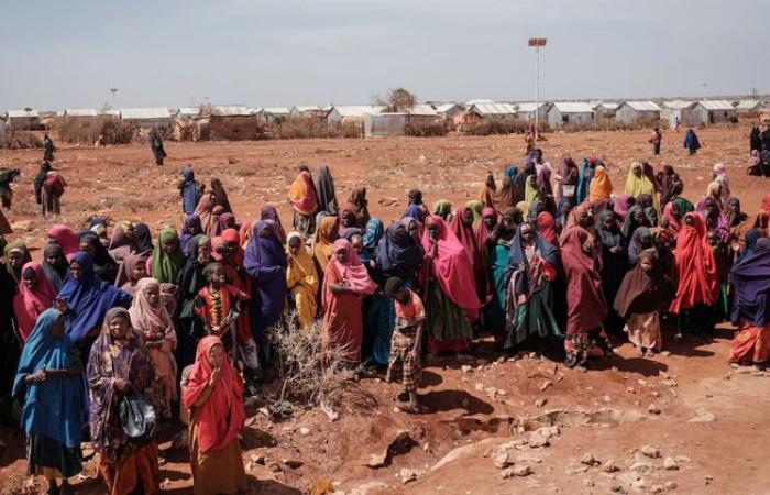 more than 420,000 internally displaced people in 10 months, according to the UNHCR