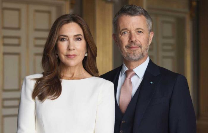 The first official portraits of King Frederik X and Queen Mary in civilian clothes