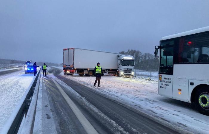 the A36 closed, power cuts in the Jura, dozens of road accidents