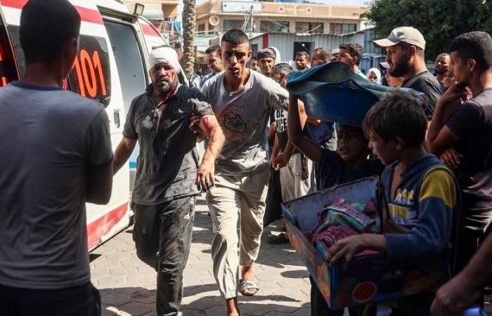 In Gaza, the Israeli air force also bombs ambulances