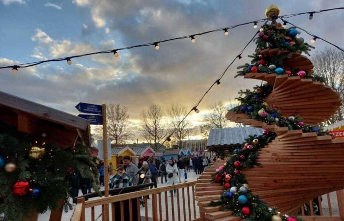 The Caen Christmas market takes up a little more space and time in the city center