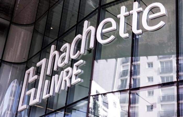 The American branch of Hachette acquires Sterling Publishing