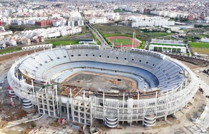 New images of the Grand Stade de Tangier after the installation of the first bases of the roof