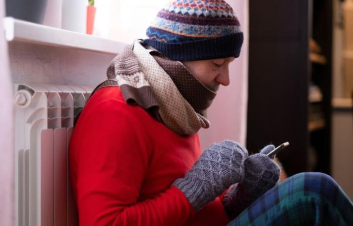 How do cold and heat-health alerts work?