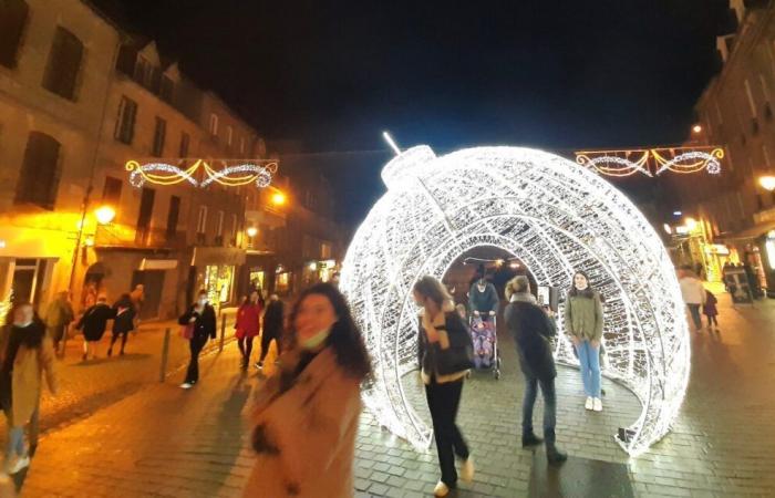 launch of Christmas lights and the gastronomic market on November 22 in Guingamp