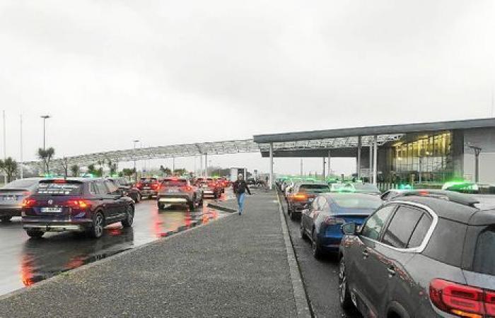 LIVE – angry Finistère taxis largely block the Pen-ar-C’hleuz roundabout, meeting in progress at the sub-prefecture [Vidéo]