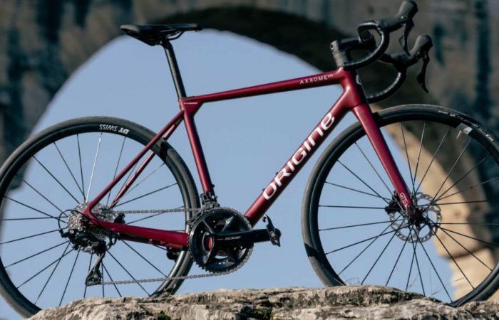 a new range of cheaper carbon bikes, inaugurated by the Axxome road and the Graxx gravel