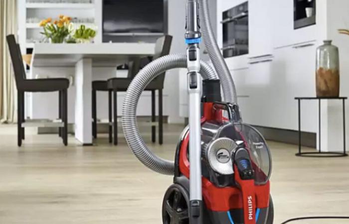 This bagless vacuum cleaner presents the best quality/price ratio in our comparison (finished)