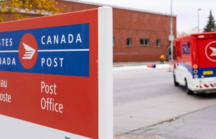 Strike at Canada Post: 85,000 passports detained