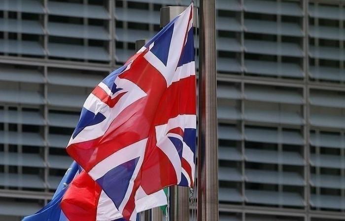 the United Kingdom decides on sanctions against three personalities