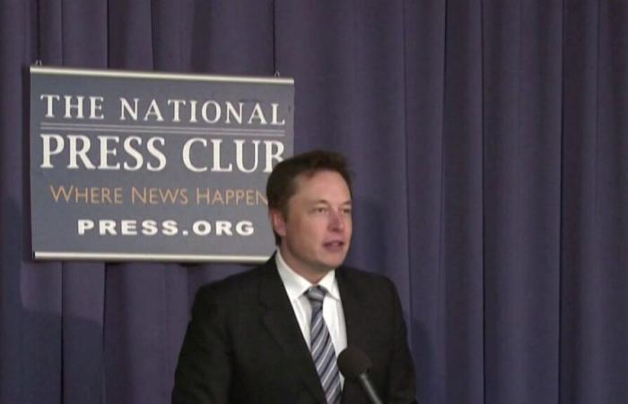 Elon Musk targets civil servants