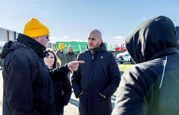 Vars, Roullet, Ruffec: angry farmers resist until being dislodged by the gendarmes this afternoon