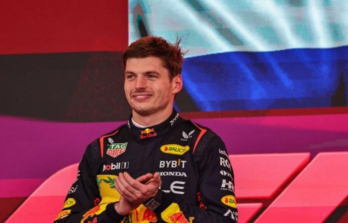 what are the scenarios for Max Verstappen to be crowned world champion on Sunday in Las Vegas?