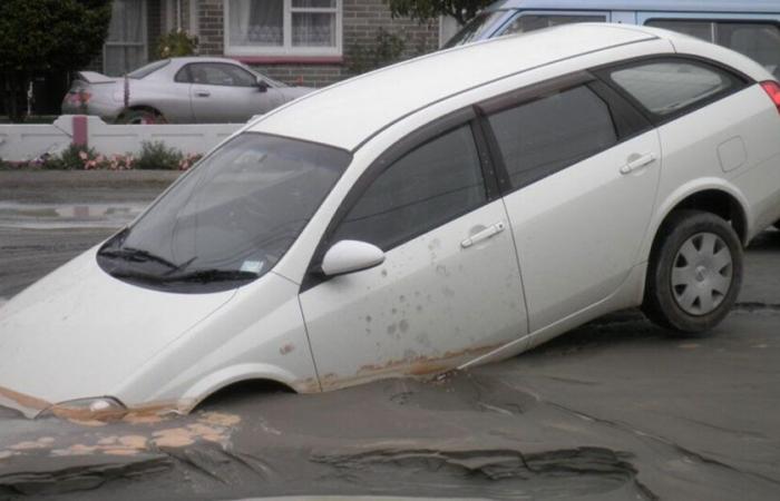 A 15-meter hole swallows a car in Pas-de-Calais!