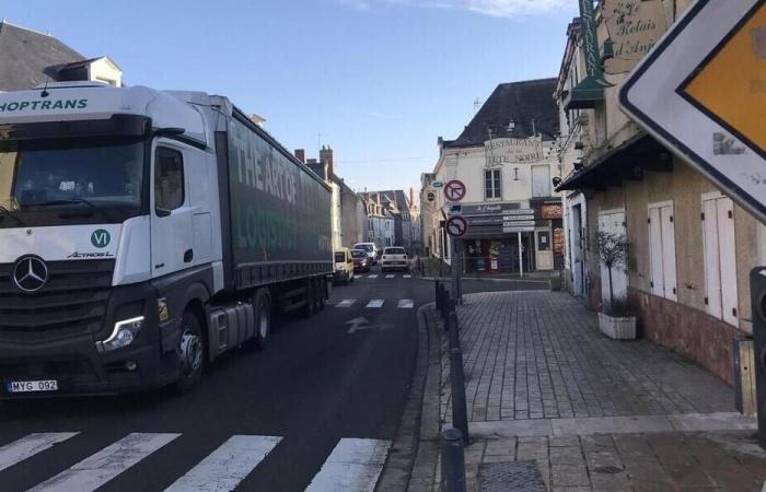 An abandoned ring road project? Near Angers, the Saint-Georges-sur-Loire diversion is