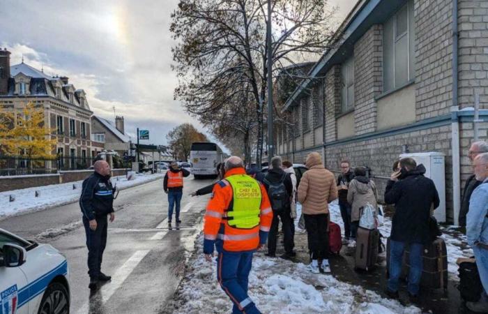 in Orne, their train hits a tree, they end up at the gymnasium