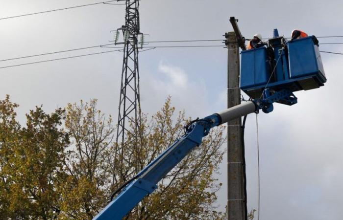 train movements still disrupted in Normandy and Pays de la Loire, 75,000 homes still without electricity