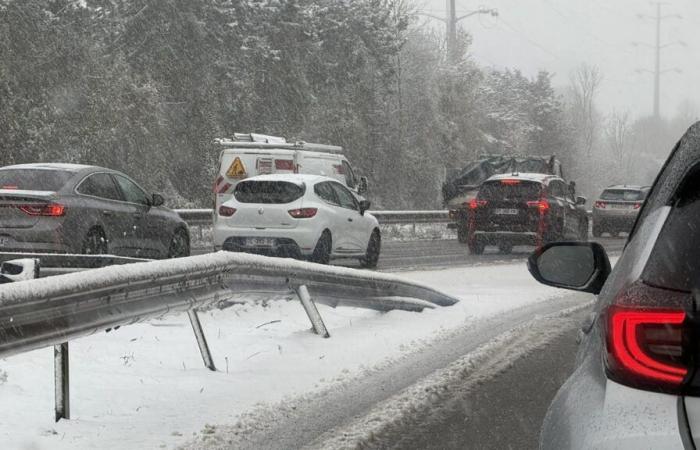 a motorist recounts the hassle created by the snow on the A28