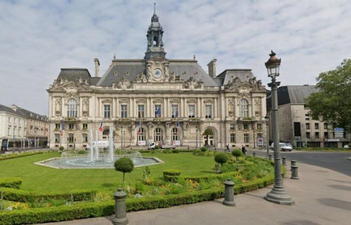 an elected EELV from Tours in police custody