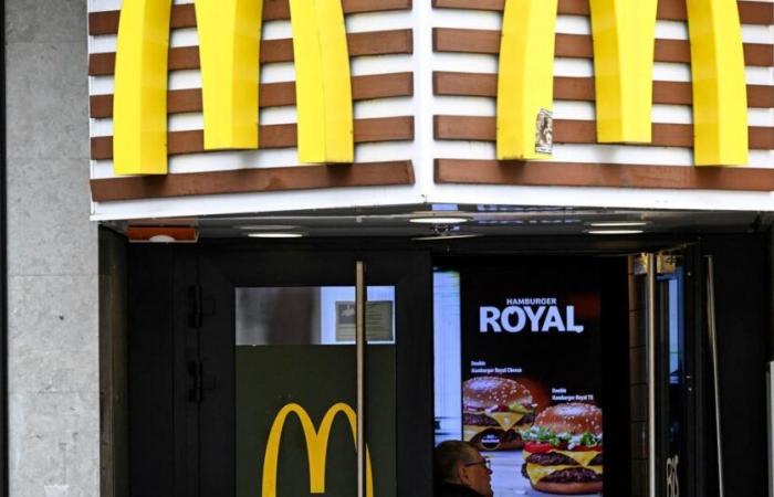 Sixty-year-old shot dead in McDonald's