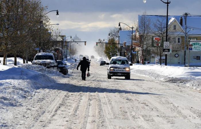 Winter Weather Warnings in 15 States As 4 Feet of Snow To Hit