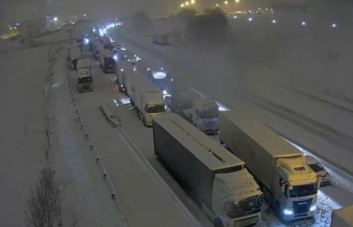 Storm Caetano: “It’s nonsense…” Hundreds of motorists stuck by snow all night on the A36 motorway