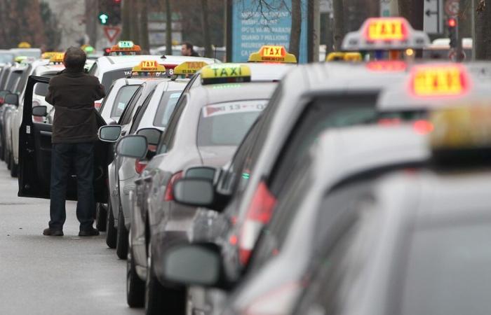 The taxi strike paralyzes the surroundings of Beauvais