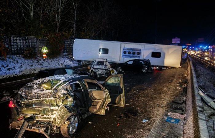 Chevilly-Larue: 36 injured, including five serious, after a pileup on the A6b involving a Blablabus bus