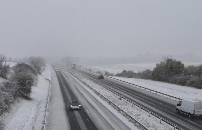 Snow and ice. Several accidents on the slippery roads of Sarthe