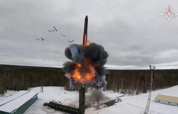 By firing a medium-range ballistic missile at Ukraine for the first time, Russia puts pressure on the West