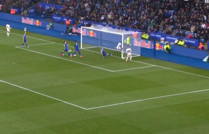 Insane moment as Noni Madueke blocks Cole Palmer’s shot on the line