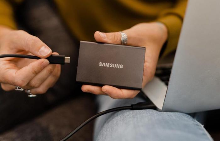 Amazon PUBLISHES the prices of ultra-fast Samsung T7 and T9 SSDs