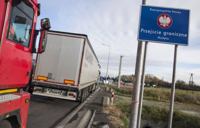 in Poland, demonstrators block a border crossing with Ukraine – Libération