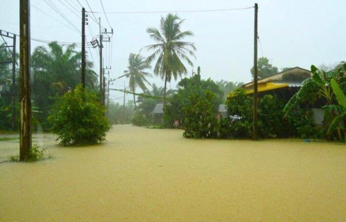 Floods continue to hit southern Thailand