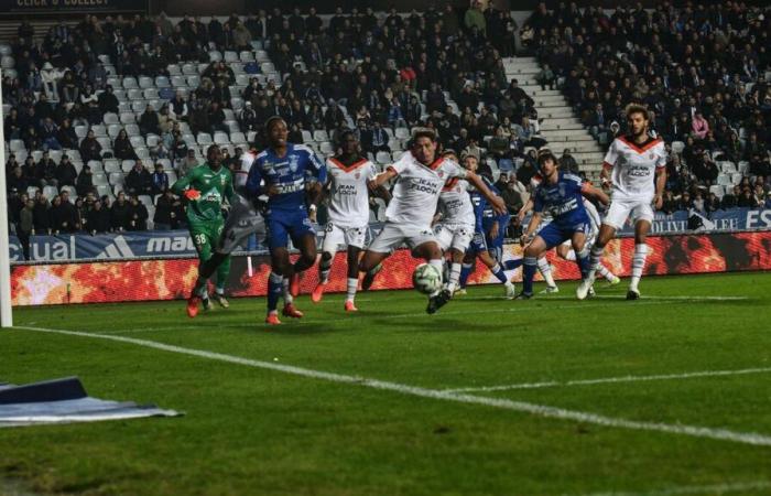 Bastia – Lorient: the match interrupted for more than 35 minutes for projectiles thrown at the assistant referee