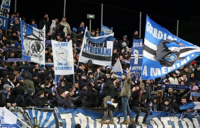 Bastia-Lorient interrupted 35 minutes after projectiles were thrown at the assistant referee