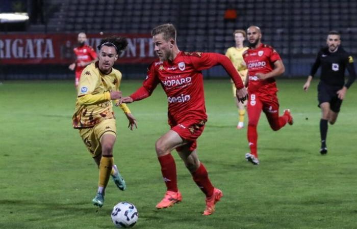 Live. 3 goals and the leadership position, successful evening for Racing Besançon against Sochaux