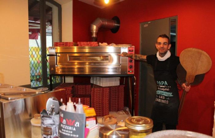 a pizzeria sets up in the heart of the town of Maurs