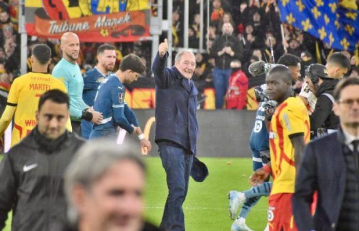 Guard of honor, special flocking, kick-off… RC Lens celebrated Gervais Martel